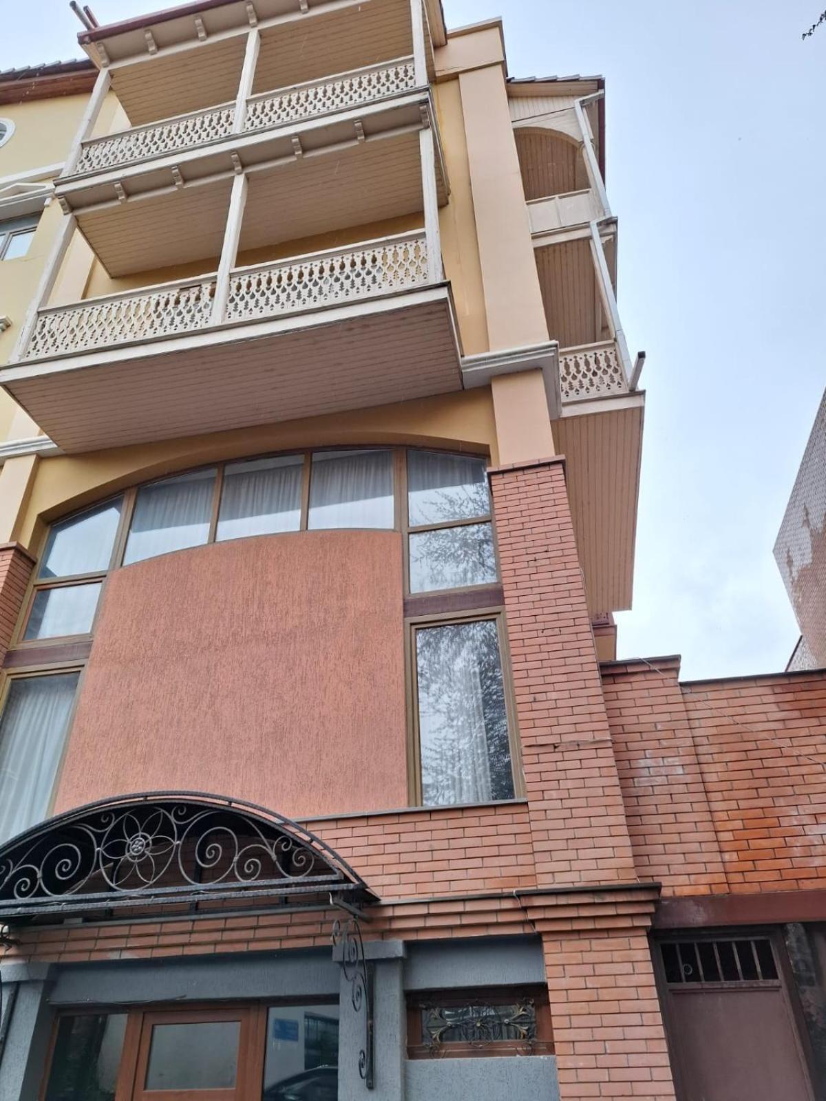 Hotel Alaverdi Palace تبليسي المظهر الخارجي الصورة