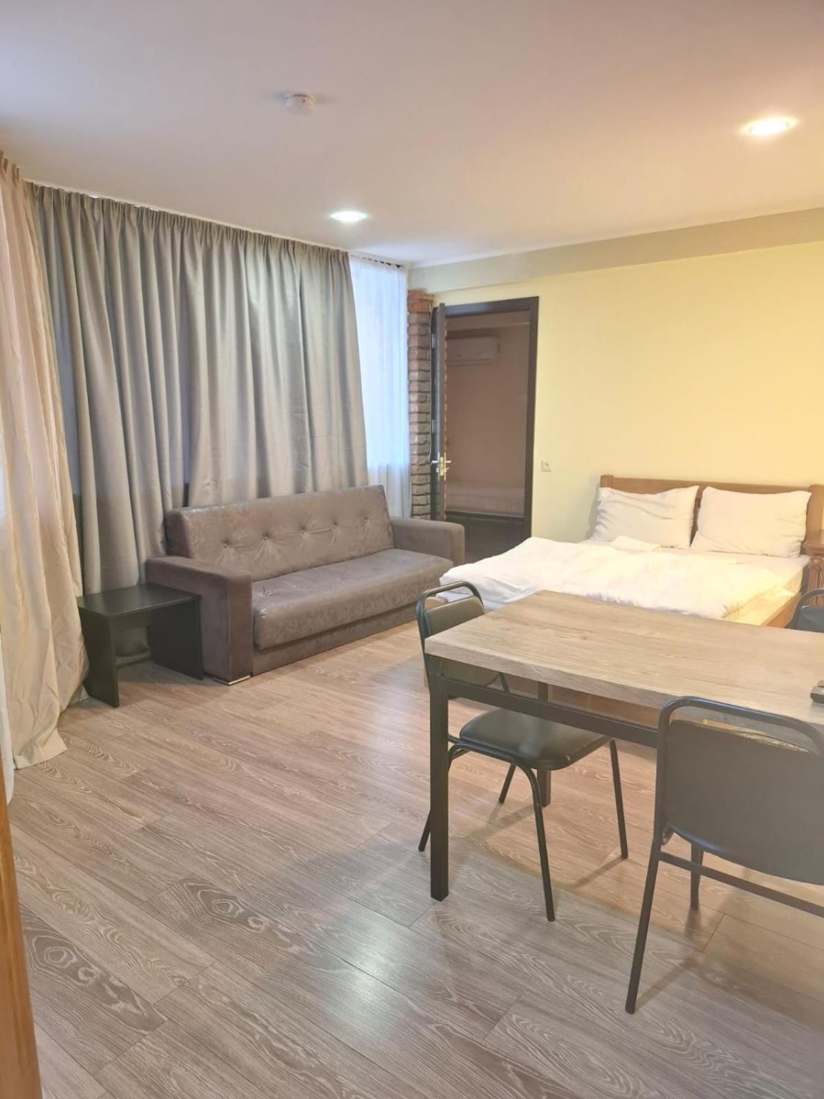 Hotel Alaverdi Palace تبليسي المظهر الخارجي الصورة