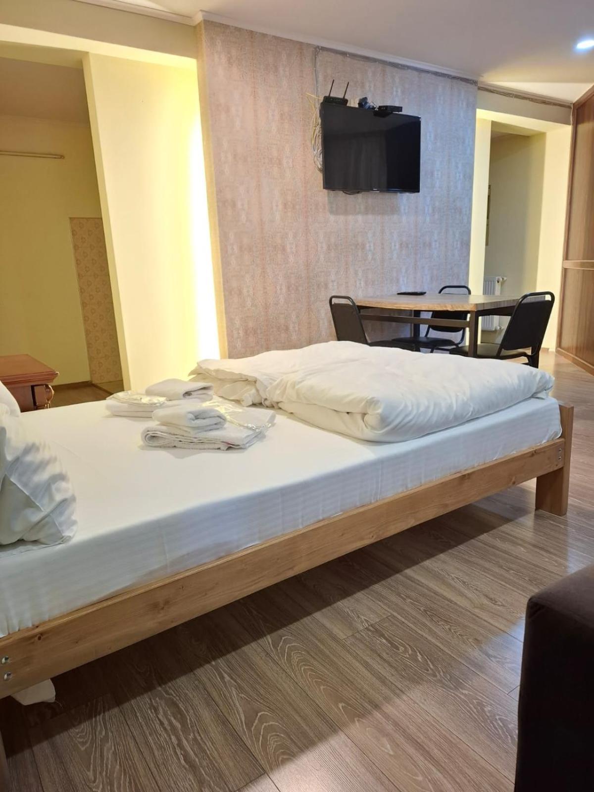 Hotel Alaverdi Palace تبليسي المظهر الخارجي الصورة